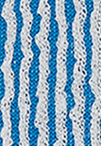 Tessuto a motivo blu e bianco con strisce ondulate. La trama appare tessuta con una finitura leggera e testurizzata.