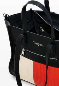Desigual Håndtasker - black