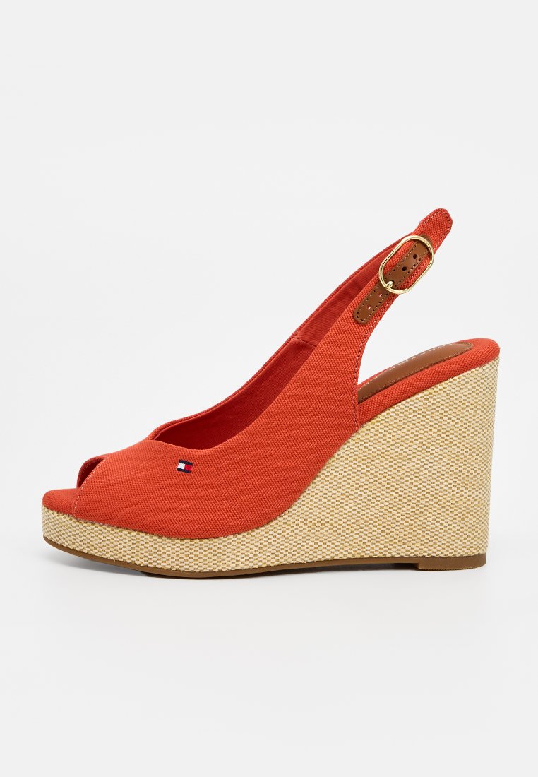 Tommy Hilfiger Sandalen met sleehak koper