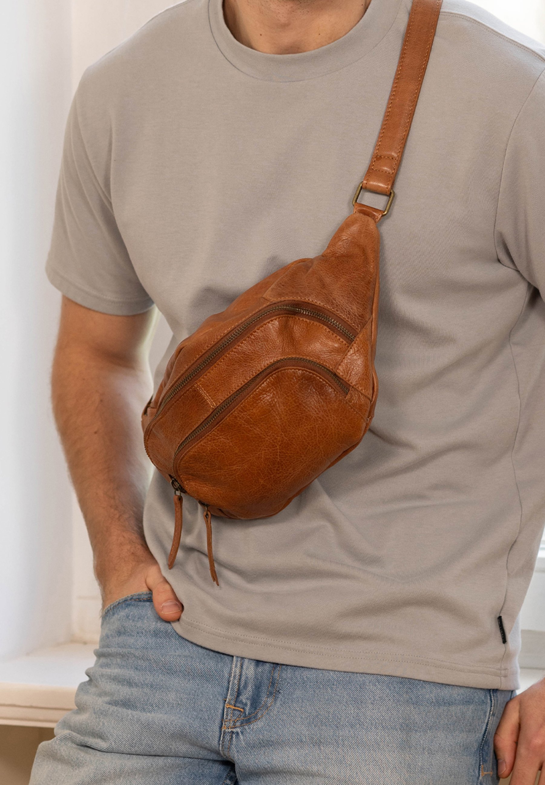 Gusti Leder SVERRE Gürteltasche hellbraun