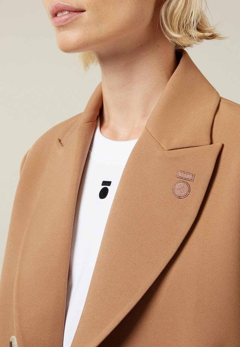 Damen Leichte Jacken | 10DAYS DOUBLE BREASTED Blazer dark latte/braun - MF47984 Damen Leichte Jacken | 10DAYS DOUBLE BREASTED Blazer dark latte/braun - MF47984