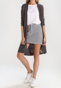 Vero Moda Kardigan - mottled dark grey