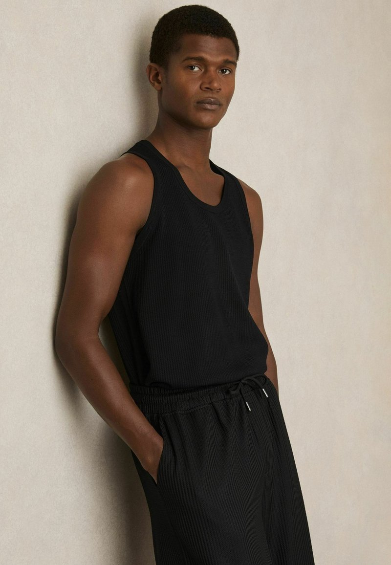 Reiss REGULAR FIT - WATSON TEXTURED - Top - black