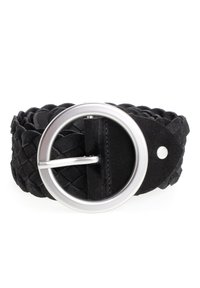 Schwarzer geflochtener Leder-Gürtel mit einer großen runden silbernen Schnalle und einer strukturierten Oberfläche. Enthält ein Lederband mit Druckknopfdetail.