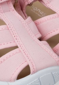 Pisamonas PEPITO - Vaikščiojimo sandalai - rosa empolvado