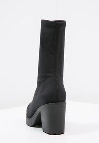 Vagabond Botines con plataforma - black