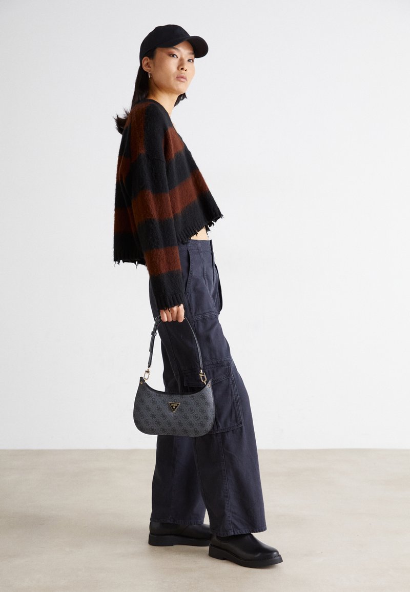 Guess MERIDIAN - Handtasche - coal logo/dunkelgrau - Zalando.de