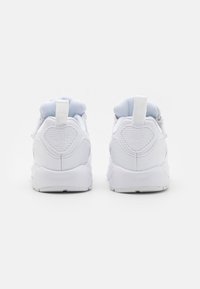 Nike Sportswear AIR MAX 90 EASYON - Sportcipő - white/metallic silver