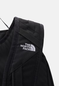 The North Face BASIN 18 UNISEX - Mochila - black