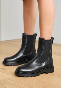 Classic ankle boots - black