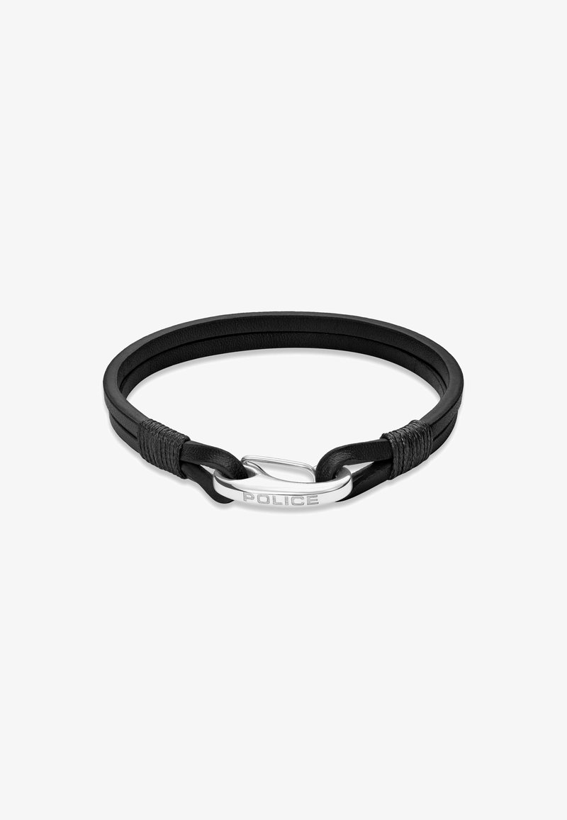 Bracciale in pelle nera con due fili lisci, fissato con una chiusura in argento incisa con la scritta "POLICE". Il design è minimalista ed elegante.