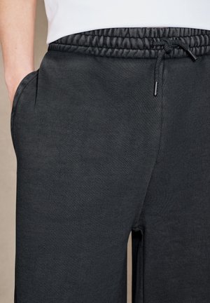 Next, REGULAR FIT - EDIT JOGGERS - Trainingsbroek - black