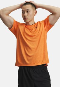 Unselected, outrageous orange (808)