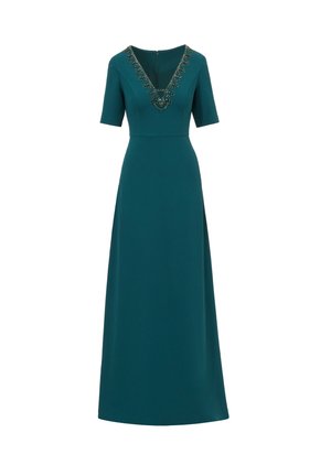 Tyrkysové šaty po kolena s hlubokým výstřihem do V, zdobené složitými korálkovými detaily. Krátké rukávy, přiléhavý korzet, splývavá sukně. Hladká textura.