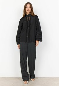 Soyaconcept SC-NETTI 88 - Nööpidega pluus - black