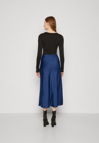 YAS Tall YASPELLA MIDI SKIRT  - A-line skjørt - navy peony