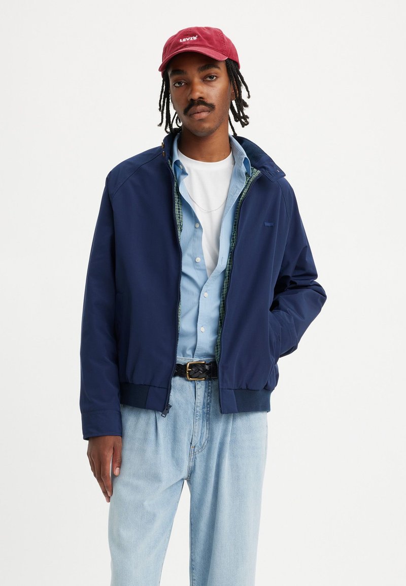 Levi's® - BACKER HARRINGTON JACKET - Bomber Jacket - naval academy, Enlarge