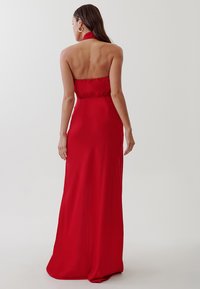 TUSSAH VIVIANNE - Iltapuku - red