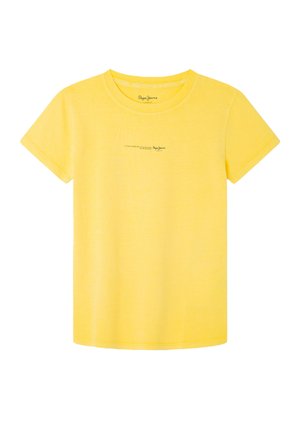 Camiseta de algodón amarilla con mangas cortas y cuello redondo. Presenta un pequeño logo impreso en la parte frontal cerca del cuello. Textura suave.