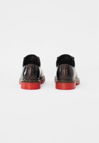 Dr. Martens 1461 YOTS UNISEX - Instappers - black/brown