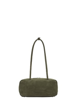 Rechteckige Schultertasche aus olivgrünem Wildleder mit langen Trägern und einem Reißverschluss oben, mit einem dezenten Logo auf der Vorderseite gebrandet.