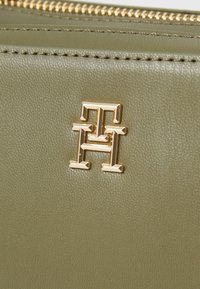 Tommy Hilfiger - Torebka