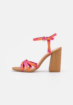 Sandales à talons hauts - pink