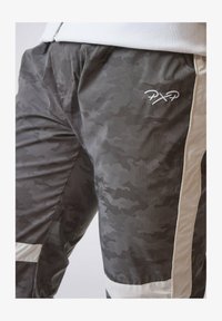 Project X Paris DE JOGGING RÉFLÉCHIS MOTIF CAMOUFLAGE Pantalon