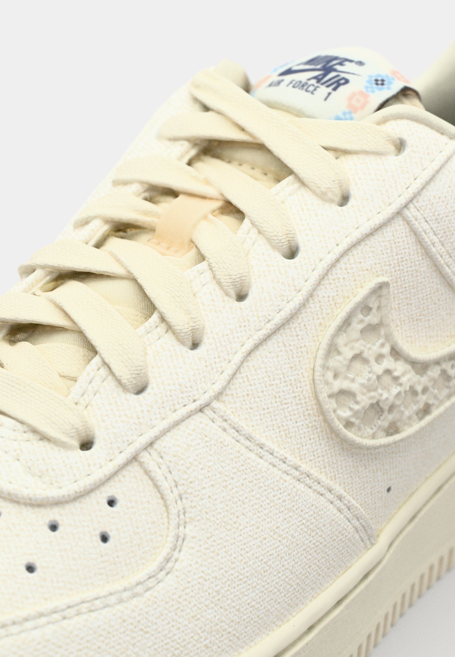 NIKE AIR FORCE 1'07 SE PEARLS レディース25.5 Nike Sportswear