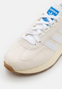 adidas Originals Sneakers - off-white