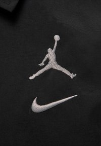 Jordan Let jakke / Sommerjakker - black/white/lt smoke grey