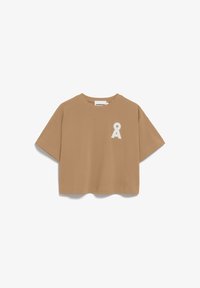 Unselected, true camel
