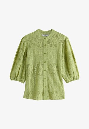 Spitzenbluse in Hellgrün mit Rundhalsausschnitt, langen Puffärmeln, Knopfleiste vorne und floralen Mustern auf dem gesamten Stoff.