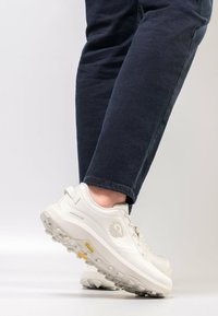 Giesswein TRAIL X biały