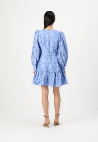 Selected Femme SLFCALLI SADIE SHORT V NECK DRESS  - Koktélruha / Partiruha - vista blue