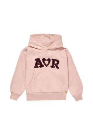 Svetloružová mikina s kapucňou, predným vreckom a tmavofialovými písmenami "A", tvar srdca a "R" na hrudi.