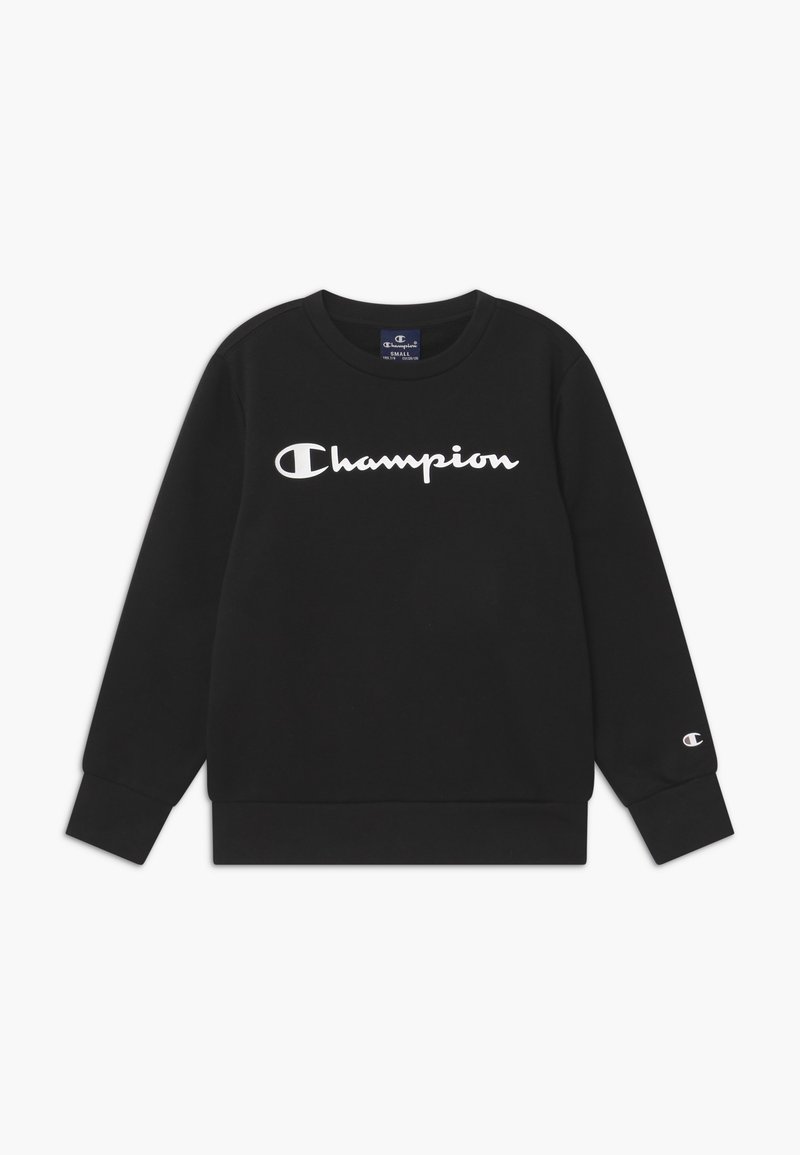 Musta pitkähihaisen pyöreäkauluksinen collegepaita, jossa on valkoinen "Champion"-logo rinnassa ja pieni logo vasemmassa ranteessa.