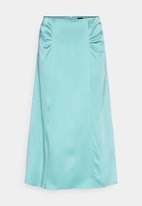 Jupe midi en satin bleu clair avec fronces latérales discrètes et fermeture éclair au dos, présentée sur un fond blanc.