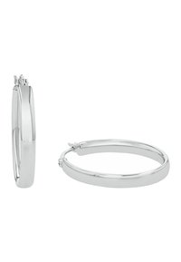 Silverörhängen i ringform med en slät, polerad yta och en något rundad, platt form. Utrustade med ett säkert lås.