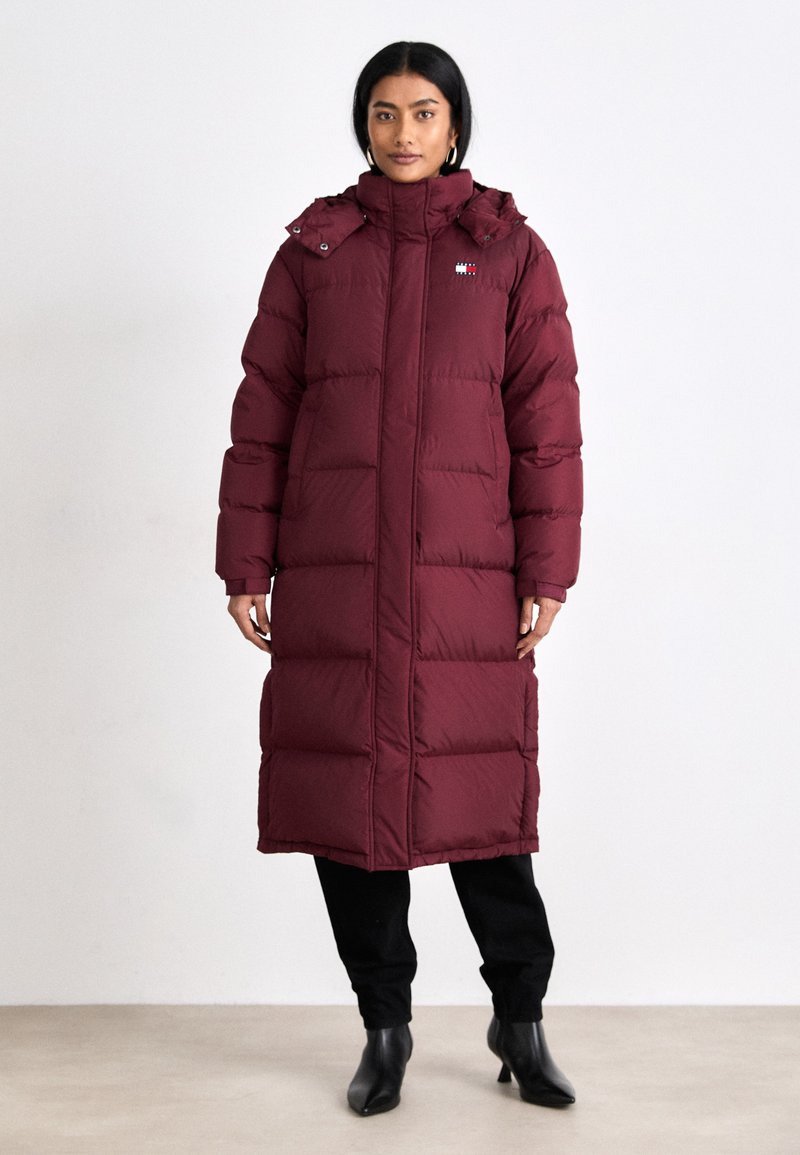 Tommy Jeans ALASKA LONG PUFF - Piumino lungo - deep rouge