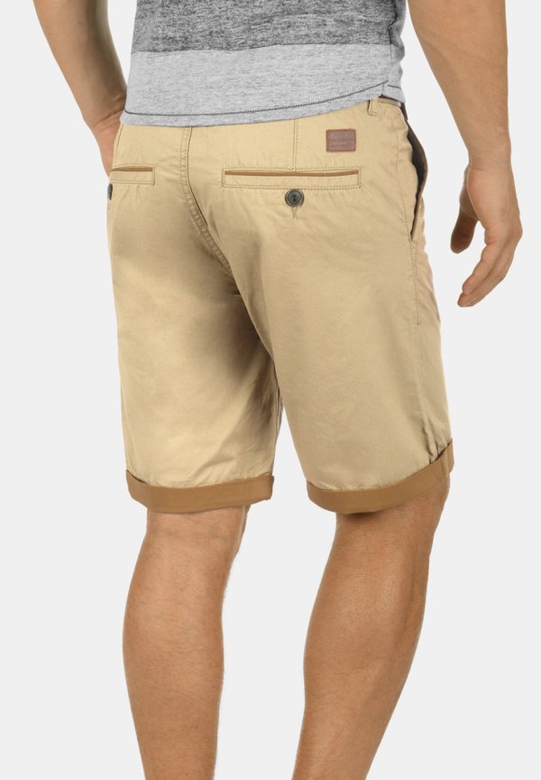 BHNEJI - Shorts - chalk ston4