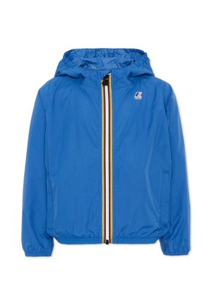 Giacca blu con cappuccio e zip frontale con strisce gialle, bianche e blu, polsini elasticizzati e piccolo logo del marchio sul petto.