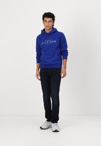Tommy Hilfiger HOODY - Sweatshirt - wedge blue