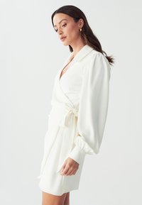 WILLA KAYLIE MINI - Dnevna haljina - white
