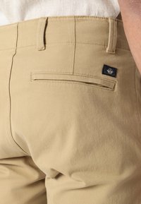 Thumbnail Image 7