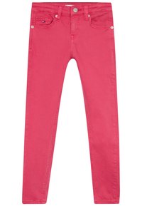 Jeans rosa de corte ajustado, con cierre de botón, diseño de cinco bolsillos y detalles de costura distintivos. Fabricados en tejido de mezclilla elástico.