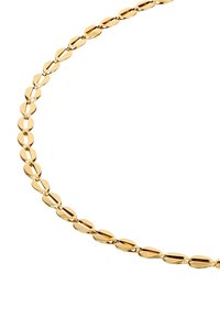 Collier plaqué or avec des maillons ovales, alternant entre des surfaces plates et arrondies, mettant en valeur une texture lisse et un éclat.