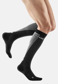 CEP COMPRESSION ULTRALIGHT - Kniestrümpfe - black grey