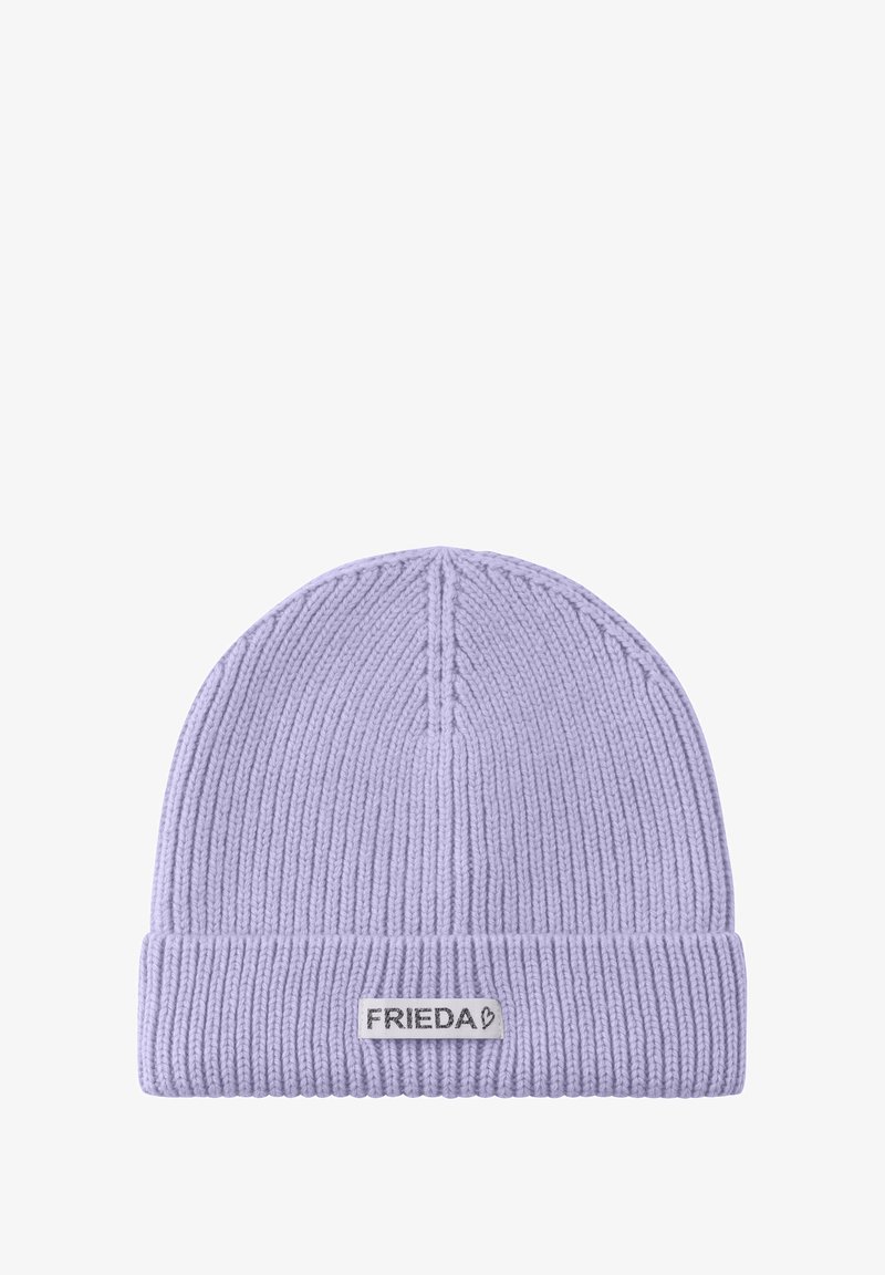 Lila gebreide beanie met een geribbelde textuur en een omgeslagen rand. Voorzien van een klein rechthoekig label met daarop "FRIEDA" gedrukt.