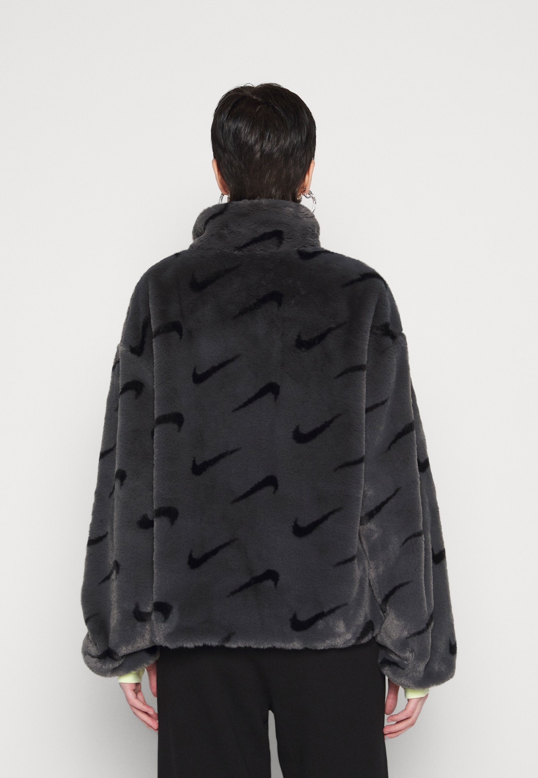 nike fluffy jacket mens